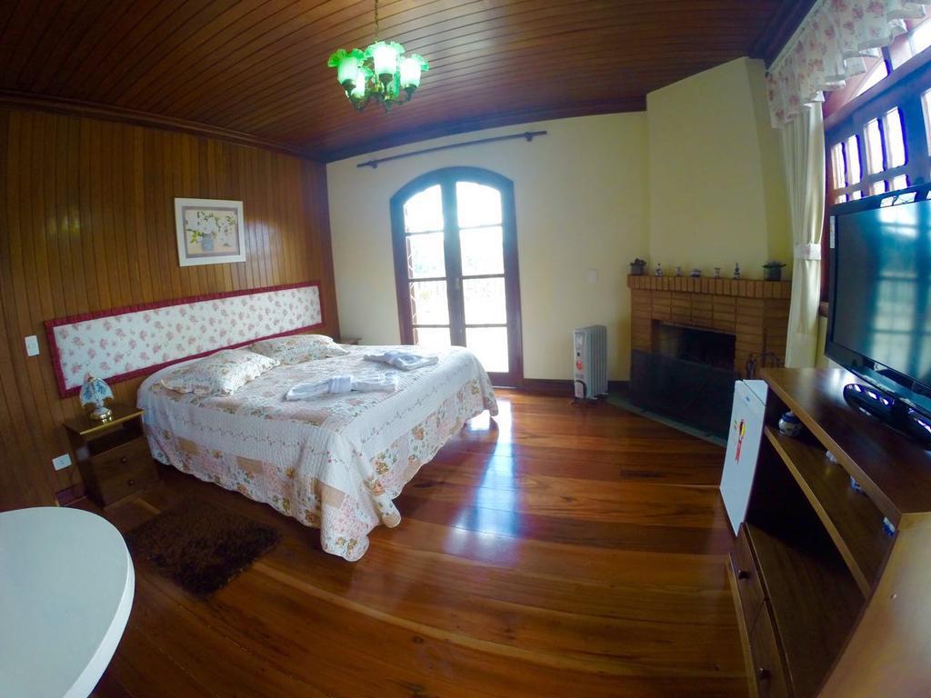 Pousada Das Rosas Campos do Jordao Ngoại thất bức ảnh