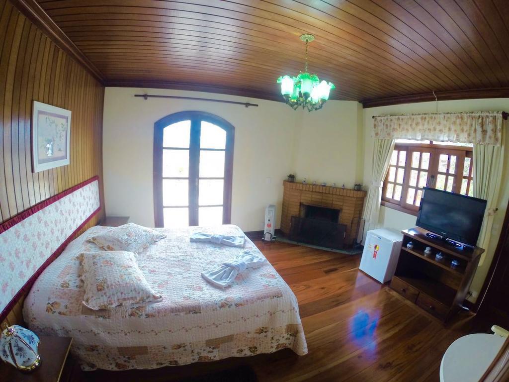 Pousada Das Rosas Campos do Jordao Ngoại thất bức ảnh
