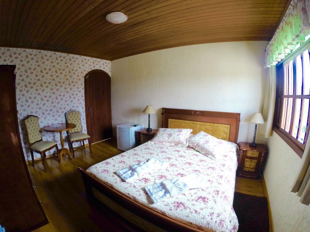 Pousada Das Rosas Campos do Jordao Ngoại thất bức ảnh